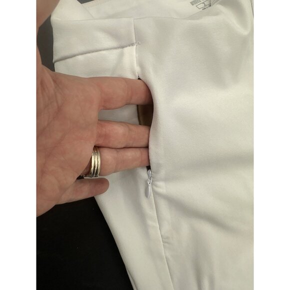 Tail White Label Womens Golf Shorts Size 2 White Stretch Spandex Activewear - Picture 3 of 5